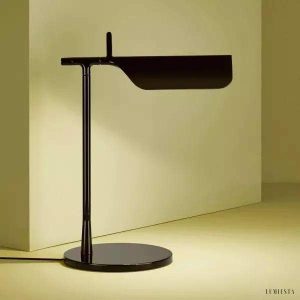 Lampa biurkowa Tab z regulowanym kloszem nowoczesny styl