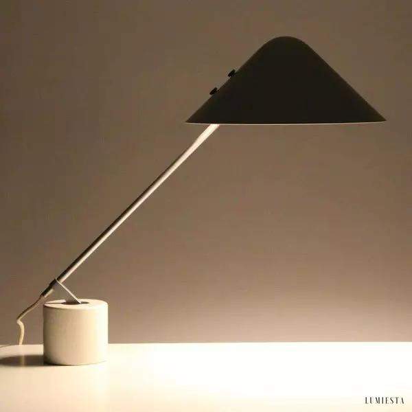 Lampka biurkowa Swing w minimalistycznym stylu z regulowanym ramieniem