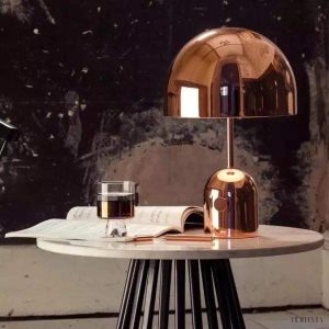 Lampa stołowa w kształcie dzwonu z lustrzanym wykończeniem