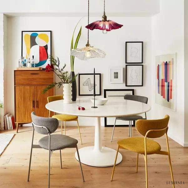 Szklana lampa wisząca retro Lotus z przezroczystym kloszem