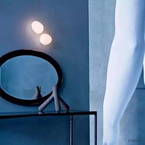 Lampa ścienna Ofisi nowoczesna z białym kloszem