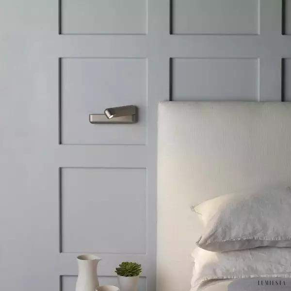 Nowoczesna lampa nocna LED Corsa z regulowanym ramieniem