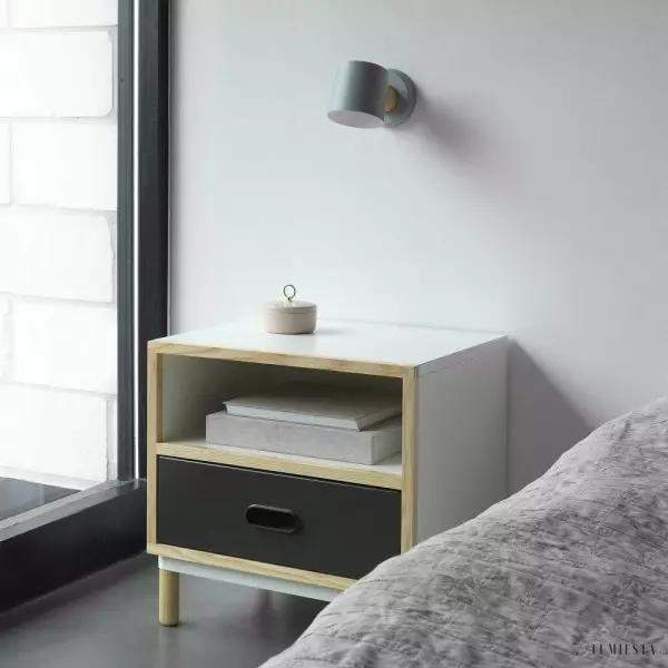 Lampka ścienna Normann Copenhagen Rise w minimalistycznym stylu