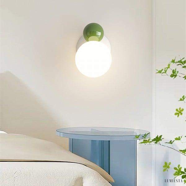 Lampa ścienna akrylowa kulista w stylu skandynawskim