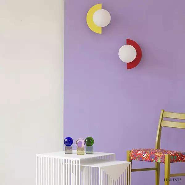 Kolorowa lampa ścienna Nordic Candy z szklanym kloszem