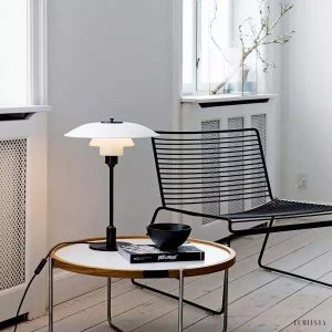 Lampa stołowa w stylu duńskim z wielowarstwowymi kloszami