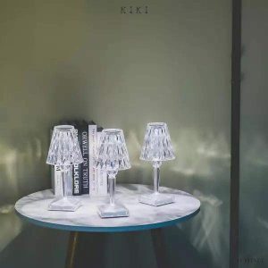 Elegancka lampka stołowa LED w stylu barokowym z akumulatorem