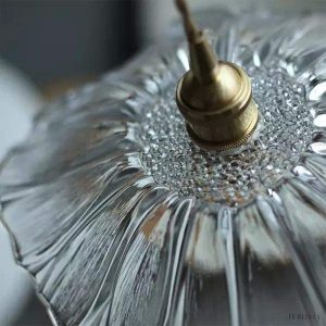 Szklana lampa wisząca retro Lotus z przezroczystym kloszem