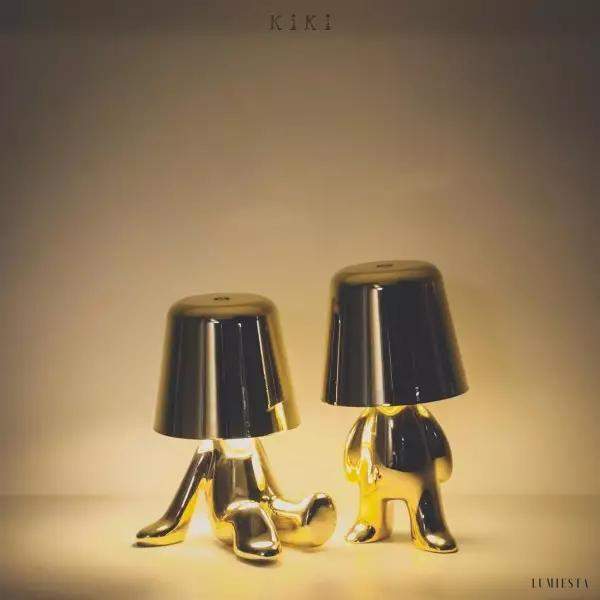 Innowacyjna lampa Thinker w kształcie postaci złotej lub chromowanej