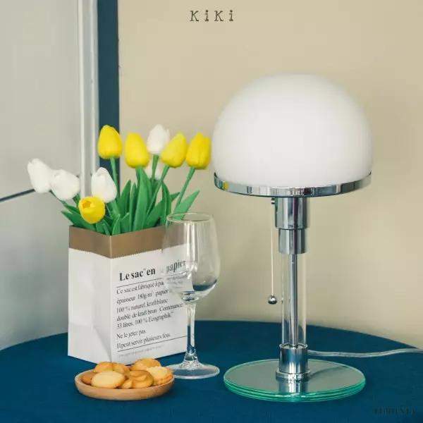 Lampa stołowa Bauhaus Wagenfeld z szklanym kloszem