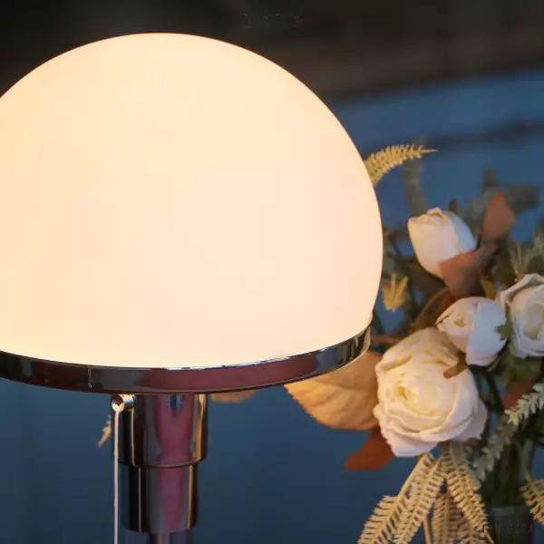 Lampa stołowa Bauhaus Wagenfeld z szklanym kloszem