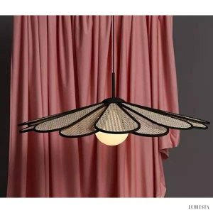 Japońska rattanowa lampa wisząca w kształcie liścia