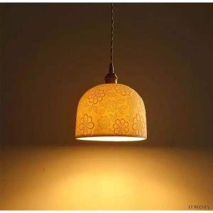 Ceramiczna lampa wisząca z kwiatowym wzorem do wnętrz