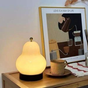 Lampa dotykowa w kształcie gruszki z regulacją światła