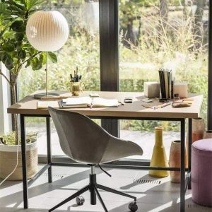 Lampa stołowa Nelson Lotus w stylu nowoczesnym