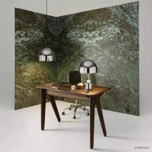 Lampa stołowa w kształcie dzwonu z lustrzanym wykończeniem