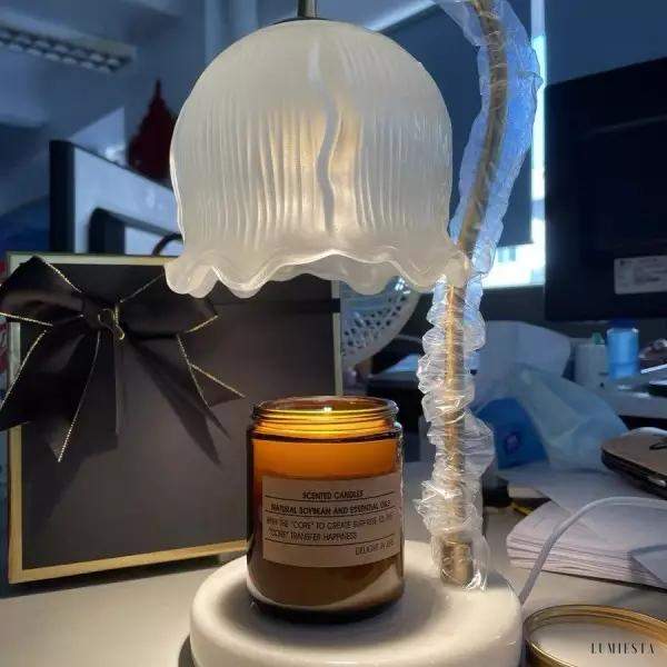 Lampa stołowa w stylu romantycznym z funkcją topnienia wosku