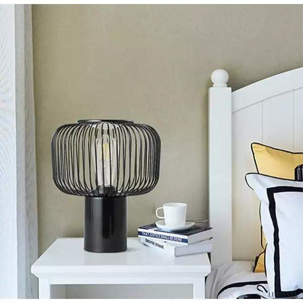 Lampa stołowa Hollow Lantern w nowoczesnym stylu