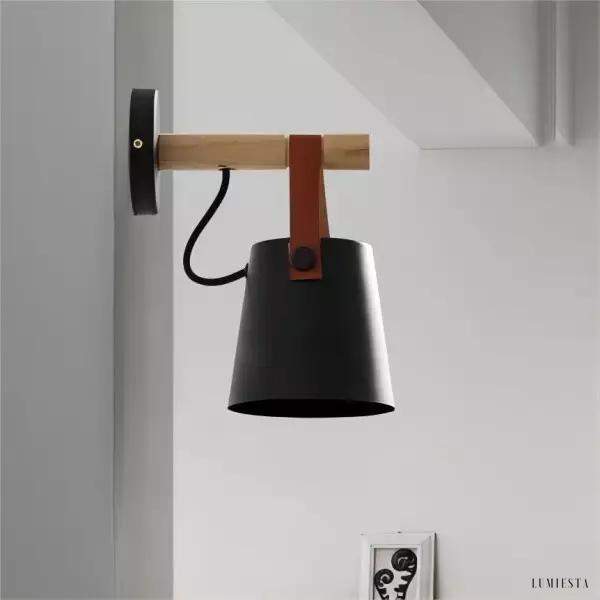 Lampa ścienna LED w skandynawskim stylu z drewnianym wykończeniem
