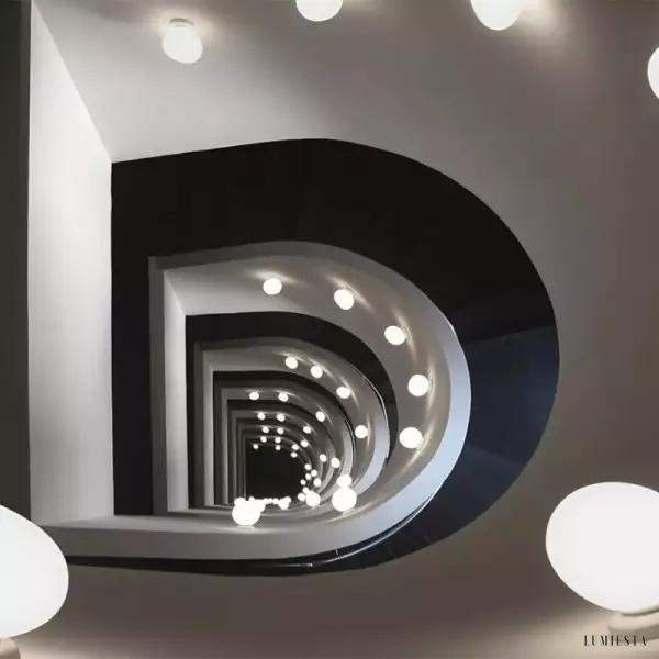 Nowoczesna lampa ścienna Gregg biała lub złota