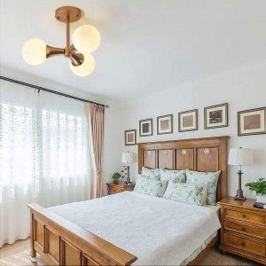 Lampa sufitowa metalowa w stylu Mid Century z globami