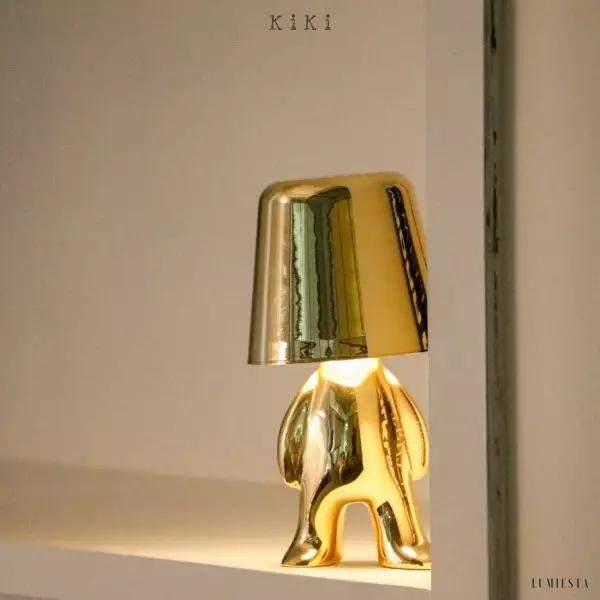 Innowacyjna lampa Thinker w kształcie postaci złotej lub chromowanej