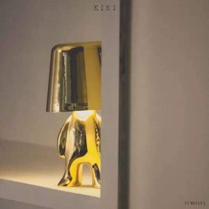 Innowacyjna lampa Thinker w kształcie postaci złotej lub chromowanej