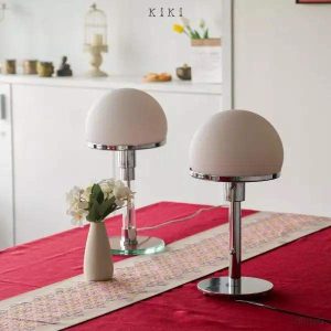 Lampa stołowa Bauhaus Wagenfeld z szklanym kloszem