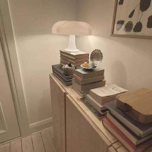 Lampa stołowa Nessino w kształcie grzyba modne oświetlenie