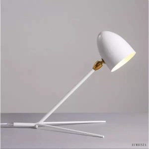 Lampa stołowa tripod czarna z nowoczesnym designem