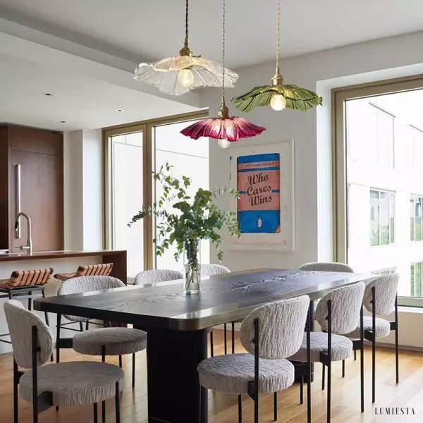 Szklana lampa wisząca retro Lotus z przezroczystym kloszem