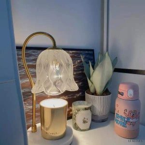 Lampa stołowa w stylu romantycznym z funkcją topnienia wosku