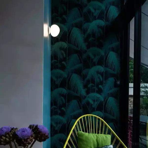 Lampa ścienna Ofisi nowoczesna z białym kloszem