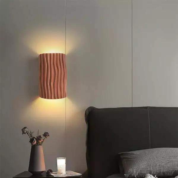 Stylowa lampka ścienna z żywicy w skandynawskim stylu