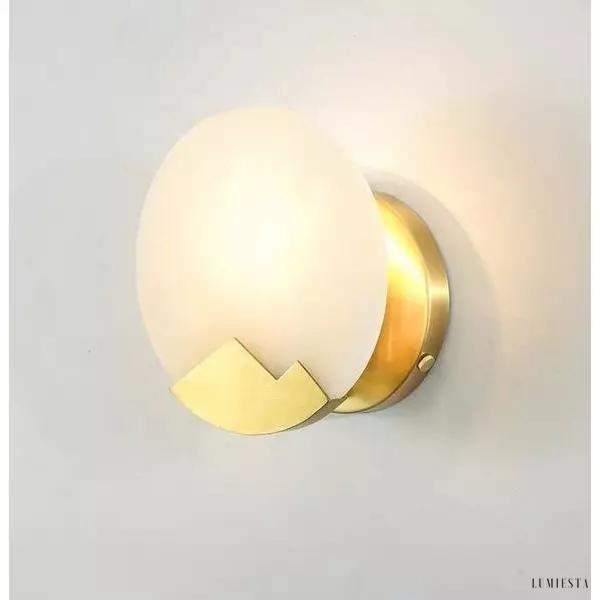 Lampa ścienna z marmuru i miedzi w minimalistycznym stylu