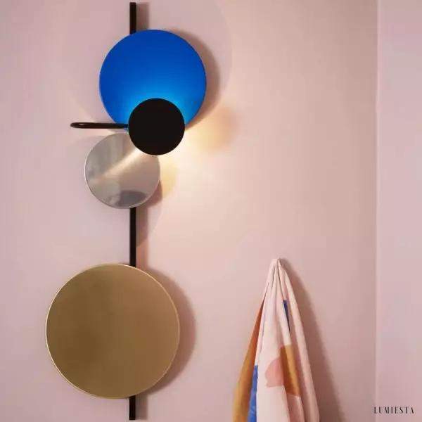 Lampka ścienna Planet minimalistyczny design z metalowymi dyskami
