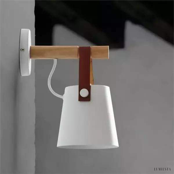 Lampa ścienna LED w skandynawskim stylu z drewnianym wykończeniem