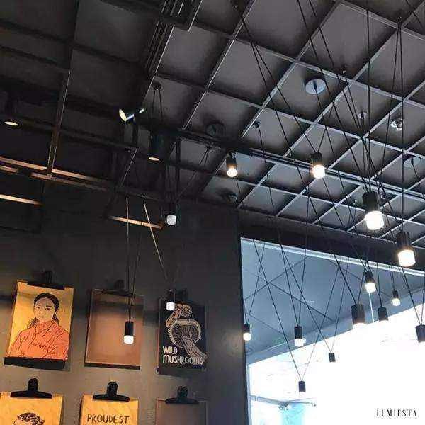 Lampa wisząca Linx z metalowymi detalami personalizowana