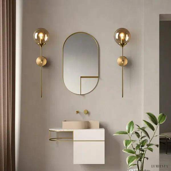 Minimalistyczna szklana lampa ścienna w kształcie kuli