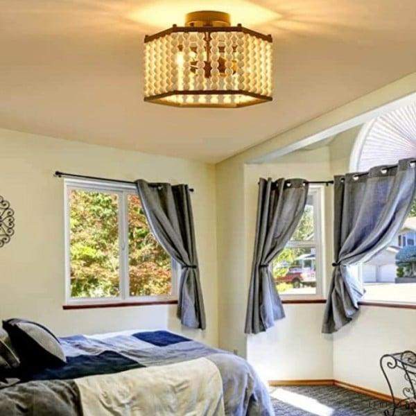 Lampa sufitowa hexagonalna z drewnianymi koralikami rustic