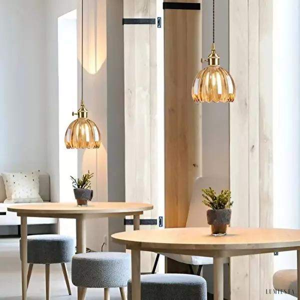 Lampa wisząca w kształcie kwiatu inspirowana japonią