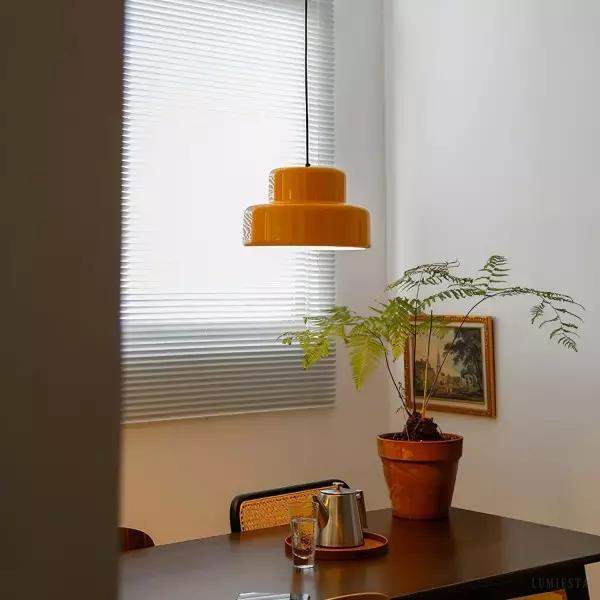 Lampa wisząca Poker w stylu Bauhaus w pomarańczowym kolorze