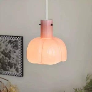 Szklana lampa wisząca Flower Bud w stylu średniowiecznym