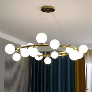 Lampa wisząca Mori w stylu skandynawskim z metalowymi kulkami