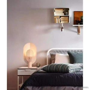 Stylowa lampa stołowa w kształcie filtra metalowego