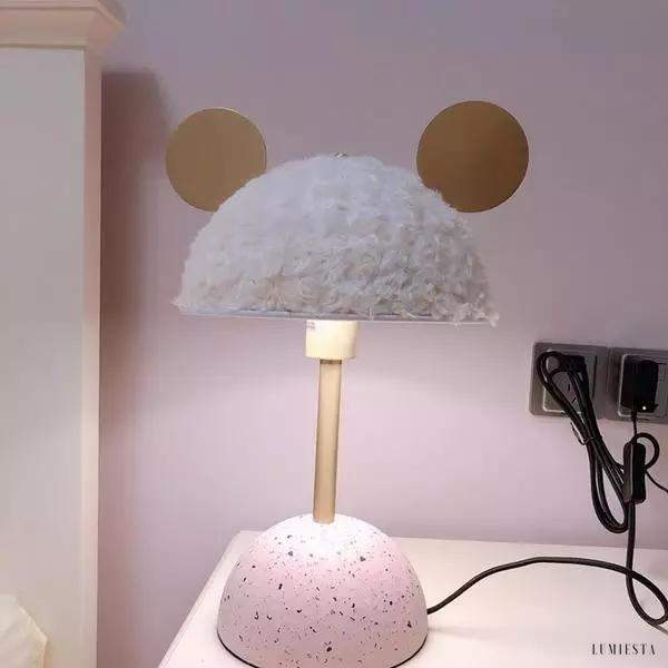 Lampka stołowa Minos z terazzo w stylu lat 70 z metalowymi akcentami