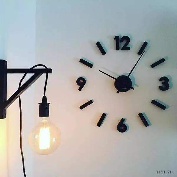 Nowoczesna lampa ścienna Fix z drewna w stylu skandynawskim