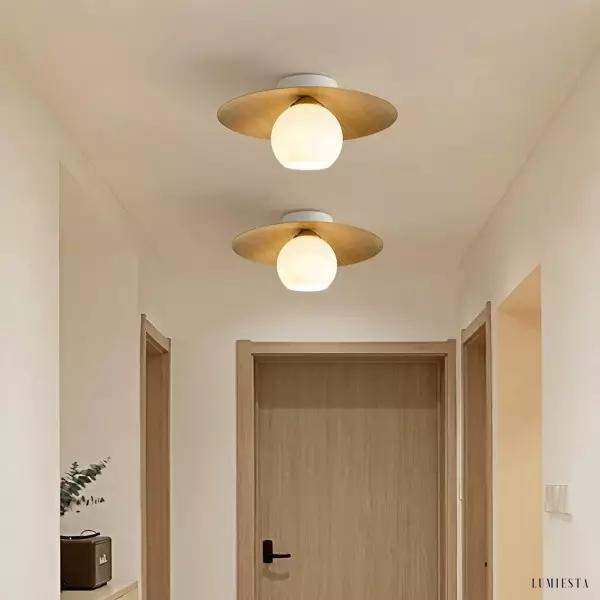 Lampa sufitowa z ribbowanym szkłem w stylu nordyckim