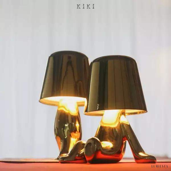 Innowacyjna lampa Thinker w kształcie postaci złotej lub chromowanej