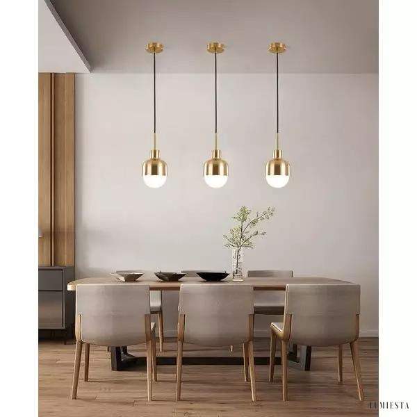 Lampa wisząca Niku złoty metalowy żyrandol szklany klosz